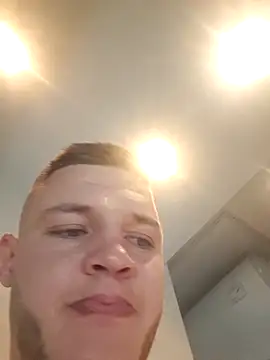 Yourbadboy69rrr online show from November 28, 2025, 11:27 pm