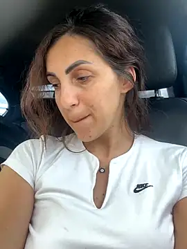 EmaSkyes online show from October 25, 2025, 11:31 am