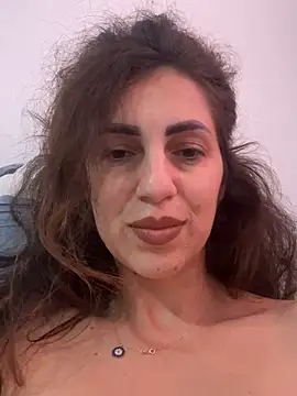 EmaSkyes online show from October 30, 2025, 8:01 am