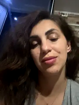 EmaSkyes online show from October 17, 2025, 6:53 pm