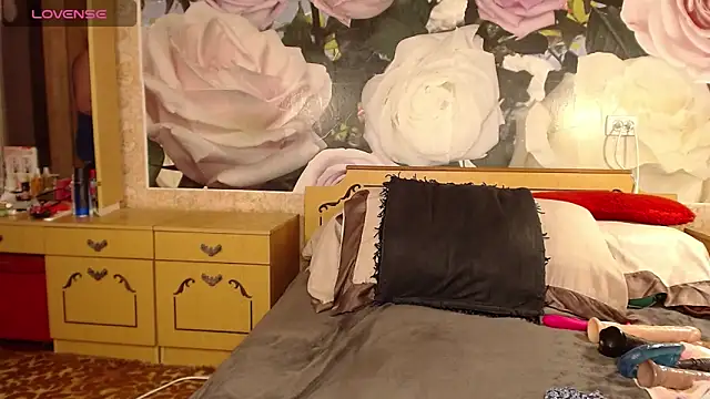 Snapshot of MarineSweet chatting on May 16, 2026, 10:03 am MarineSweet online show from May 16, 2026, 10:03 am