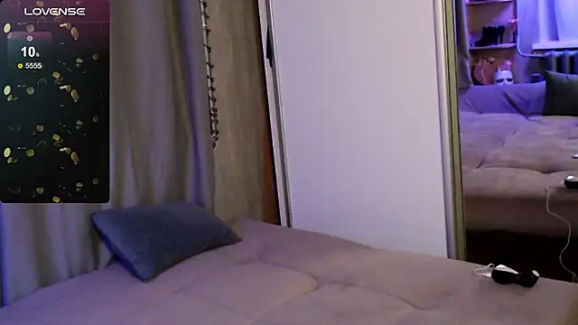 Snapshot of Carrie_Moonshine chatting on March 5, 2025, 7:17 pm Carrie Moonshine online show from March 5, 2025, 7:17 pm