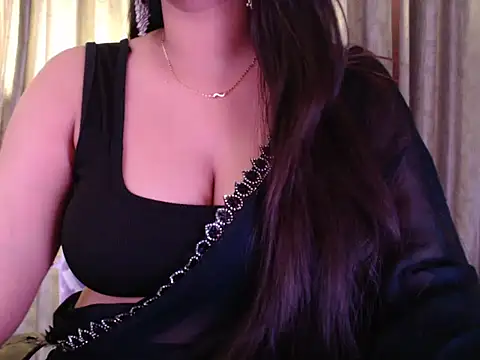 Sexy Myra18 online show from May 18, 2026, 4:07 am