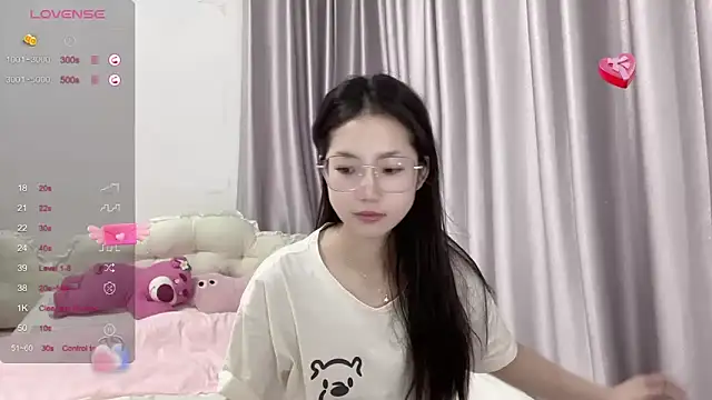 Snapshot of LeLe-666 chatting on March 21, 2025, 10:50 pm LeLe-666 online show from March 21, 2025, 10:50 pm