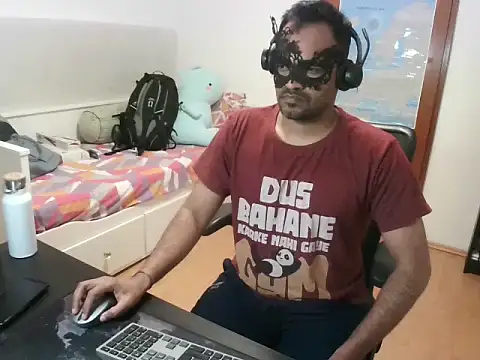 pleasure 5844 online show from April 28, 2026, 9:52 pm