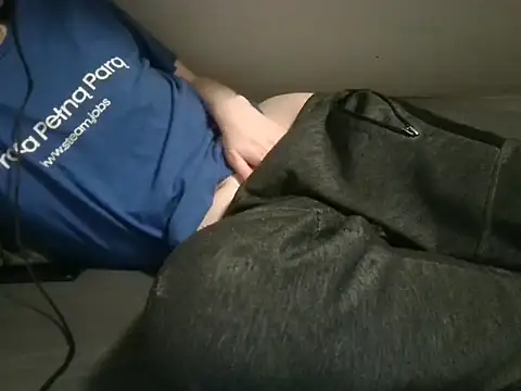 Snapshot of krissraw chatting on March 6, 2026, 5:13 am krissraw online show from March 6, 2026, 5:13 am