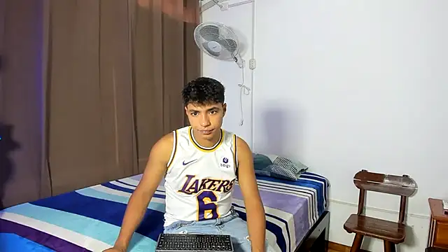 Snapshot of jonmaykolrose chatting on February 7, 2025, 10:19 pm jonmaykolrose online show from February 7, 2025, 10:19 pm