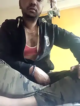 Snapshot of Mmm992170 chatting on November 27, 2025, 4:35 am Mmm992170 online show from November 27, 2025, 4:35 am