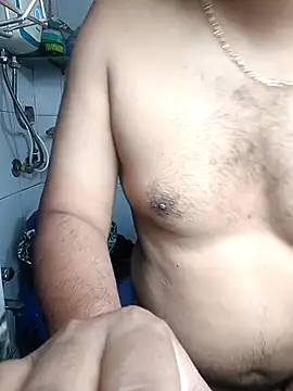 Snapshot of Mmm992170 chatting on September 17, 2025, 5:42 am Mmm992170 online show from September 17, 2025, 5:42 am