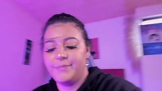 LorenaStevens online show from February 3, 2026, 3:17 pm