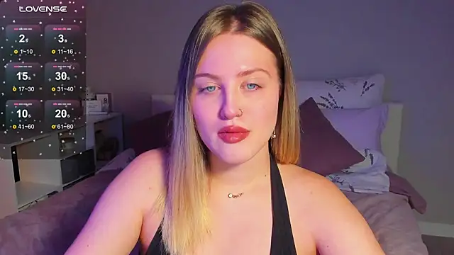 Snapshot of _Sarah_Soul_ chatting on October 18, 2025, 12:12 am Sarah Soul online show from October 18, 2025, 12:12 am