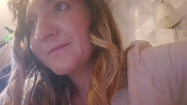 Snapshot of EstrellaWalters chatting on May 26, 2026, 12:36 pm EstrellaWalters online show from May 26, 2026, 12:36 pm