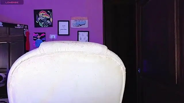 Veronica 111 online show from October 4, 2025, 6:15 am