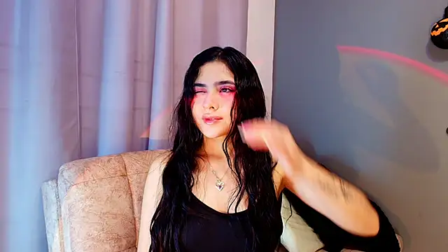 adara johnson   online show from October 9, 2025, 11:44 am