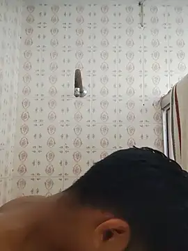 Snapshot of FitGeorge chatting on November 6, 2025, 7:29 pm FitGeorge online show from November 6, 2025, 7:29 pm