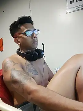 FitGeorge online show from November 16, 2025, 9:36 am