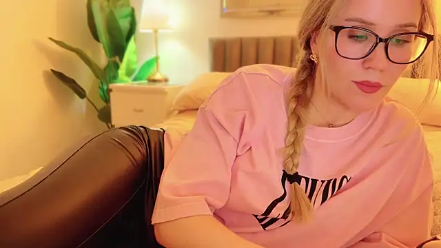 Snapshot of Myassistant chatting on April 4, 2026, 9:43 pm Myassistant online show from April 4, 2026, 9:43 pm