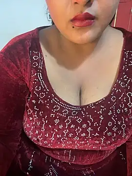 Ayesha mahi online show from November 19, 2025, 10:04 am