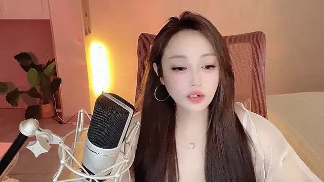 Daisy-77 online show from October 5, 2025, 6:31 pm