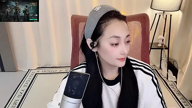 Daisy-77 online show from May 29, 2026, 3:51 pm