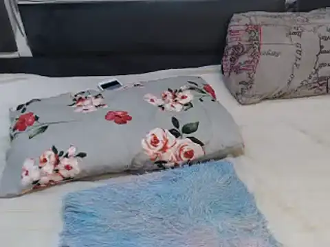 roseendoo1 online show from September 16, 2025, 2:23 am