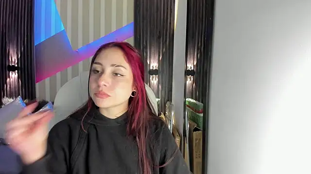 emily layton online show from November 16, 2025, 4:45 pm