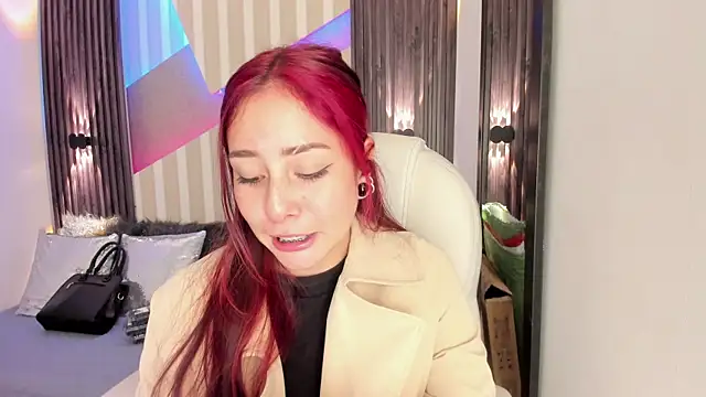 emily layton online show from November 15, 2025, 3:38 pm