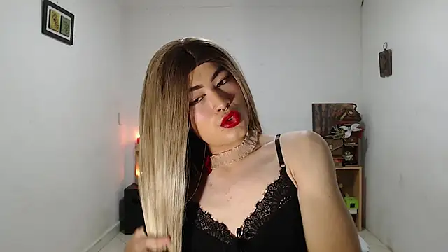 Snapshot of emmily_lee chatting on March 5, 2025, 4:02 am emmily lee online show from March 5, 2025, 4:02 am