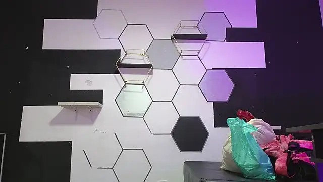 Snapshot of alondrabigtits chatting on October 7, 2025, 12:17 pm alondrabigtits online show from October 7, 2025, 12:17 pm