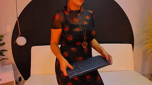 Ada Monroe10 online show from February 4, 2026, 1:39 pm