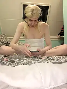 Snapshot of Doggyray44 chatting on March 25, 2026, 8:52 pm Doggyray44 online show from March 25, 2026, 8:52 pm