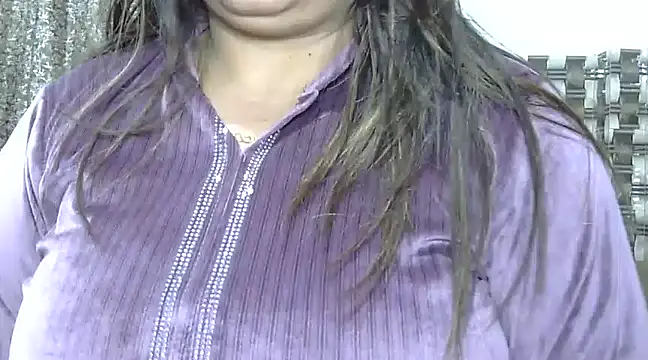Snapshot of bhabhi_jaan11 chatting on March 18, 2025, 7:22 pm bhabhi jaan11 online show from March 18, 2025, 7:22 pm