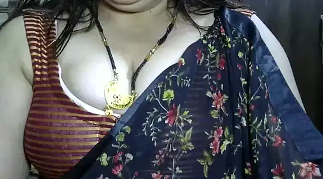 Snapshot of bhabhi_jaan11 chatting on February 5, 2025, 12:49 pm bhabhi jaan11 online show from February 5, 2025, 12:49 pm