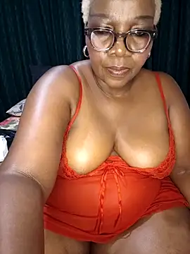 dirasweetlipsxx online show from April 16, 2026, 9:39 pm