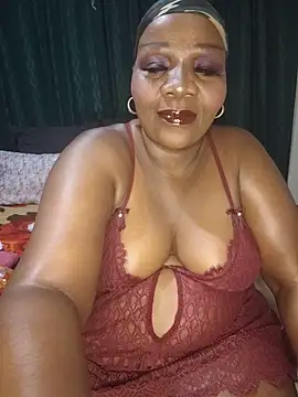 dirasweetlipsxx online show from June 15, 2026, 9:36 pm