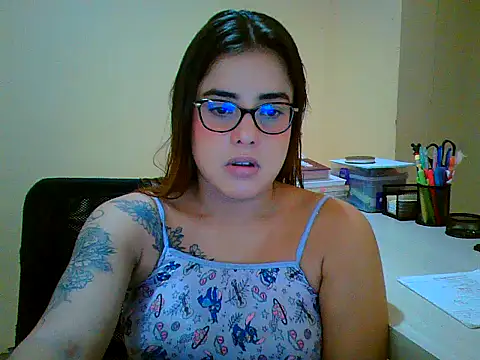 Snapshot of maliamiller chatting on March 23, 2026, 12:05 pm maliamiller online show from March 23, 2026, 12:05 pm