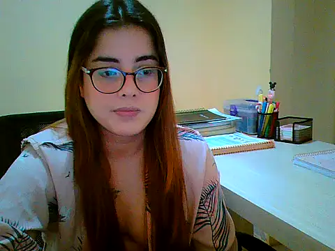 Snapshot of maliamiller chatting on September 14, 2025, 12:33 am maliamiller online show from September 14, 2025, 12:33 am