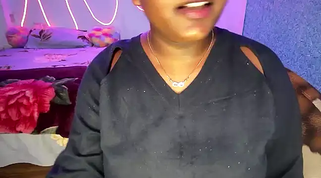 Snapshot of expression_queen chatting on December 2, 2024, 12:26 am expression queen online show from December 2, 2024, 12:26 am