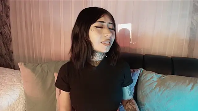 Evangeline bell online show from November 28, 2025, 11:05 pm