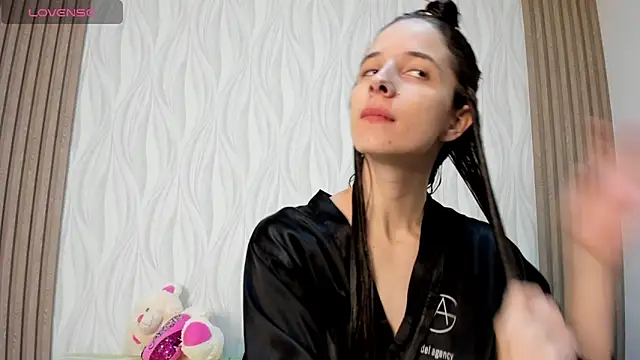 Snapshot of _ashleymiller chatting on April 30, 2026, 5:09 pm ashleymiller online show from April 30, 2026, 5:09 pm