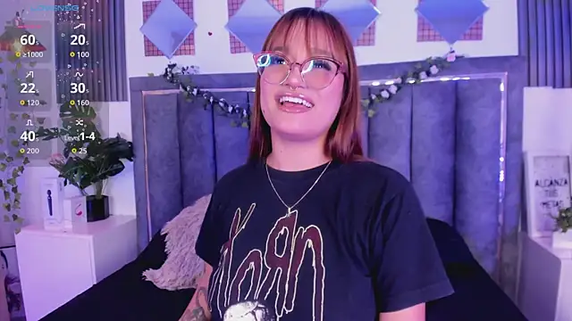 isabela fox online show from October 16, 2025, 9:45 pm