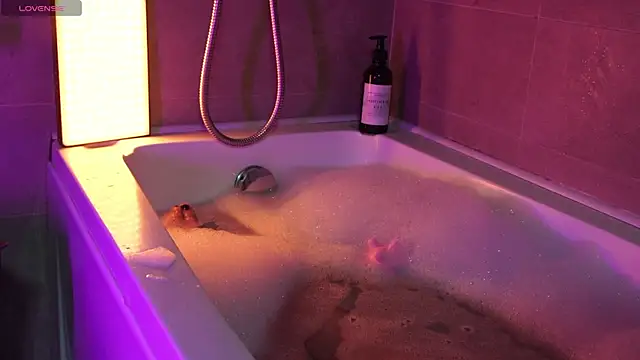 Yourlittledemon online show from December 27, 2024, 7:24 pm