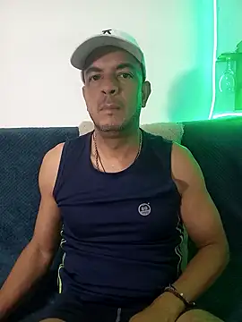 latinmartin73 online show from March 15, 2025, 2:35 am