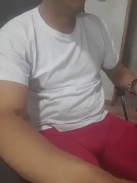 latinmartin73 online show from February 12, 2026, 12:21 am