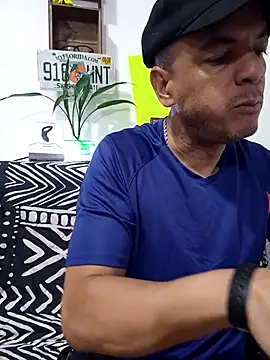 latinmartin73 online show from September 13, 2025, 12:21 am