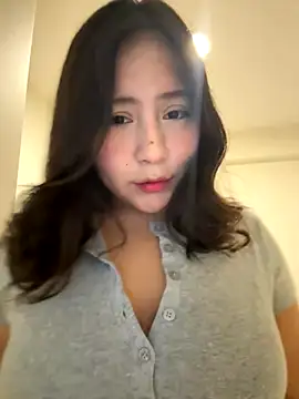 kittyfresita online show from October 15, 2025, 4:44 am