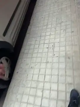 jovenestraviesos online show from February 25, 2026, 4:29 pm