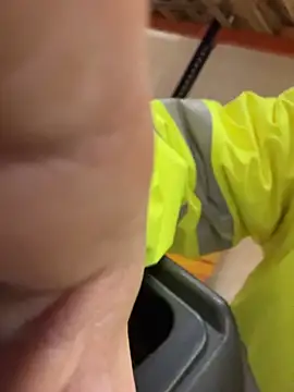 jovenestraviesos online show from February 5, 2026, 2:57 pm