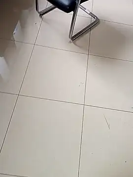 Snapshot of huzi518 chatting on November 11, 2025, 8:31 am huzi518 online show from November 11, 2025, 8:31 am