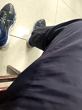 Snapshot of huzi518 chatting on September 18, 2025, 7:22 am huzi518 online show from September 18, 2025, 7:22 am